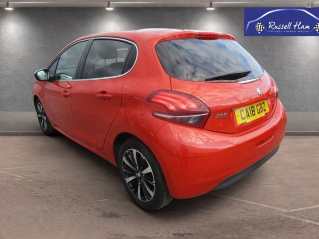 View our PEUGEOT 208