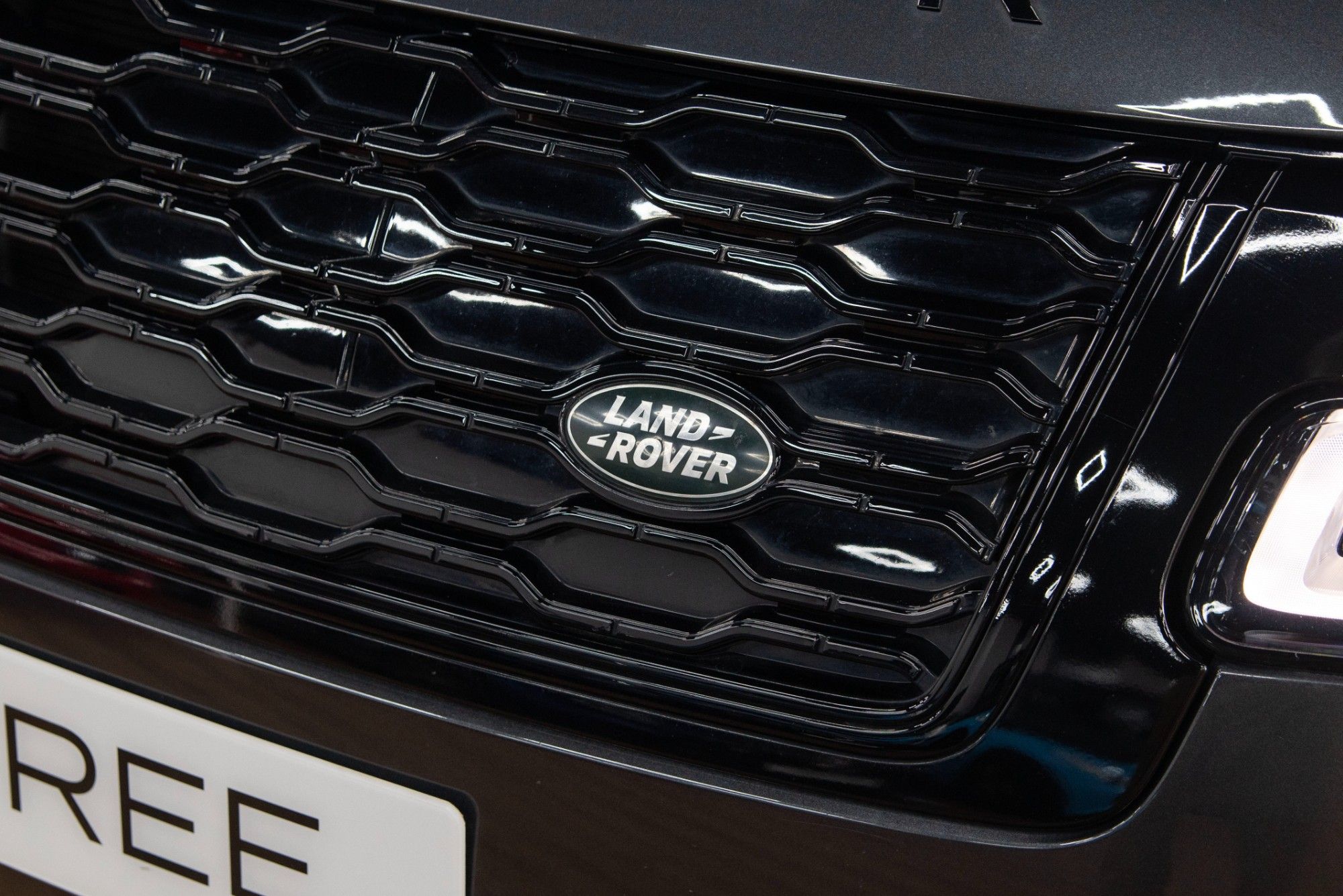 USED 2021 LAND ROVER RANGE ROVER 2.0 P400e Westminster Black Petrol Plug-in Hybrid 