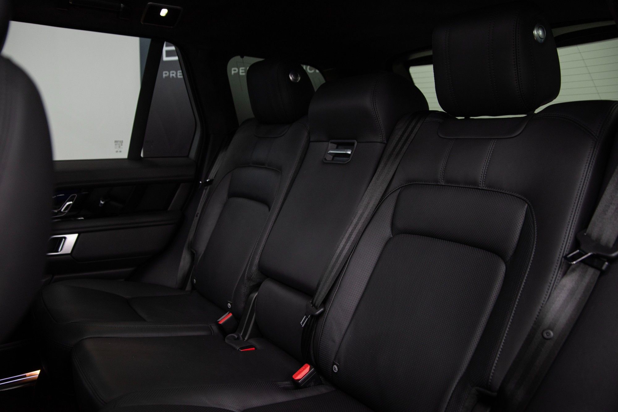USED 2021 LAND ROVER RANGE ROVER 2.0 P400e Westminster Black Petrol Plug-in Hybrid 