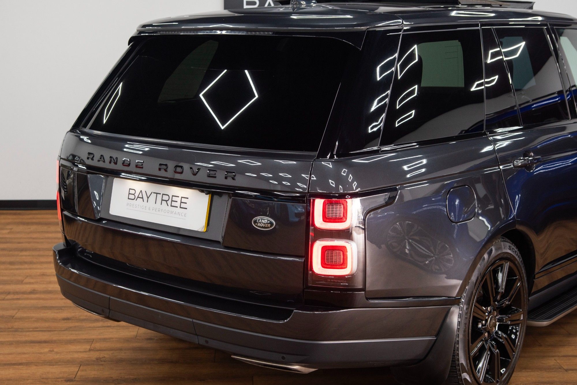 USED 2021 LAND ROVER RANGE ROVER 2.0 P400e Westminster Black Petrol Plug-in Hybrid 