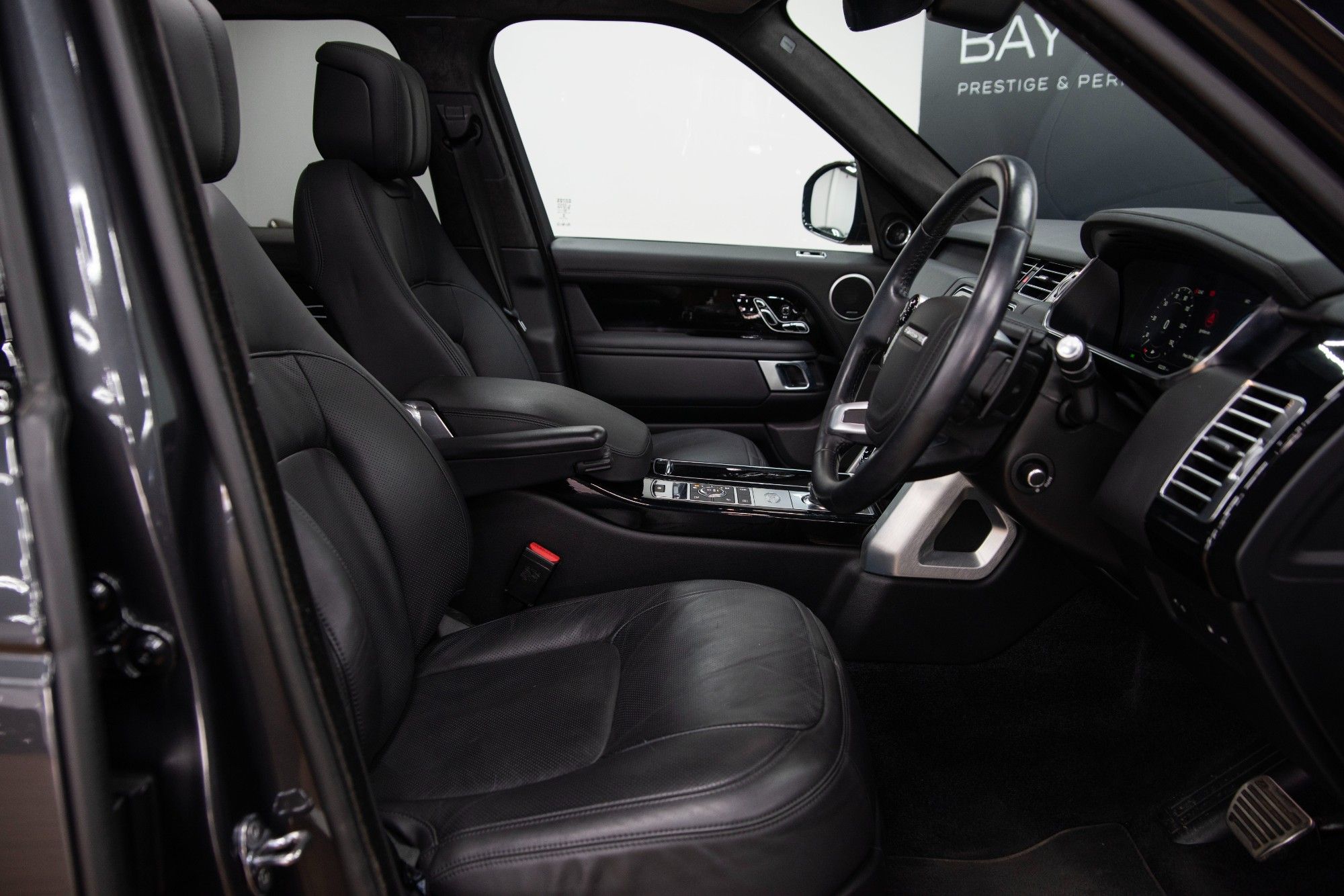 USED 2021 LAND ROVER RANGE ROVER 2.0 P400e Westminster Black Petrol Plug-in Hybrid 