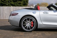 USED 2011 61 MERCEDES-BENZ SLS 6.2 63 V8 AMG Roadster 2dr Petrol SpdS DCT Euro 5 (571 ps) PERFECT CAR FOR A COLLECTOR