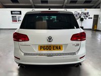 USED 2014 64 VOLKSWAGEN TOUAREG 3.0 TDI V6 BlueMotion Tech R-Line SUV 5dr Diesel Tiptronic 4WD Euro 5 (s/s) (245 ps) PAN ROOF+20"ALLOYS+MEMORY PACK