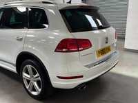 USED 2014 64 VOLKSWAGEN TOUAREG 3.0 TDI V6 BlueMotion Tech R-Line SUV 5dr Diesel Tiptronic 4WD Euro 5 (s/s) (245 ps) PAN ROOF+20"ALLOYS+MEMORY PACK