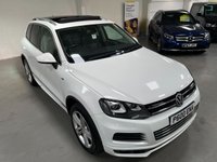 USED 2014 64 VOLKSWAGEN TOUAREG 3.0 TDI V6 BlueMotion Tech R-Line SUV 5dr Diesel Tiptronic 4WD Euro 5 (s/s) (245 ps) PAN ROOF+20"ALLOYS+MEMORY PACK