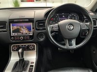 USED 2014 64 VOLKSWAGEN TOUAREG 3.0 TDI V6 BlueMotion Tech R-Line SUV 5dr Diesel Tiptronic 4WD Euro 5 (s/s) (245 ps) PAN ROOF+20"ALLOYS+MEMORY PACK