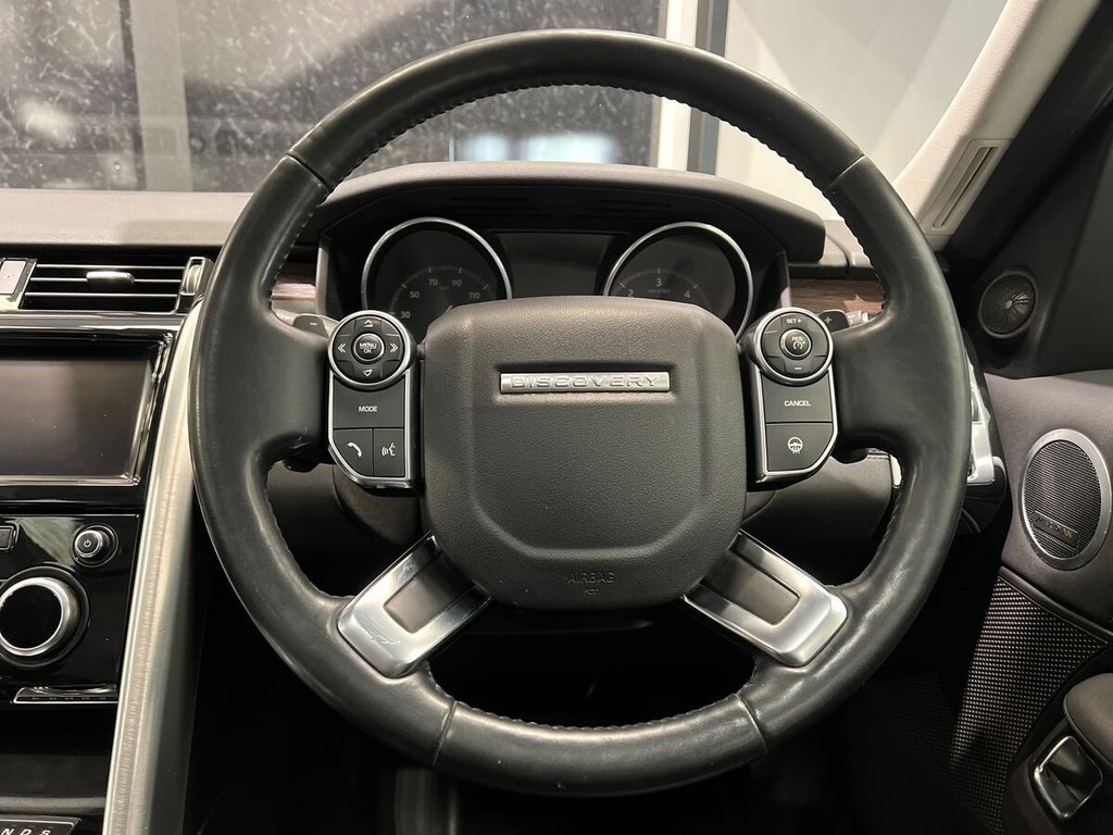 USED 2017 17 LAND ROVER DISCOVERY 3.0 TD V6 HSE SUV 5dr Diesel Auto 4WD Euro 6 (s/s) (258 ps) DEPLOY TOW BAR|1 YEAR WARRANTY