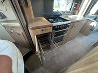 USED 2013 13 SWIFT KON-TIKI 669 4 BERTH 4 TRAVEL SEATS AUTOMATIC AUTOMATIC 180 BHP