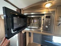 USED 2013 13 SWIFT KON-TIKI 669 4 BERTH 4 TRAVEL SEATS AUTOMATIC AUTOMATIC 180 BHP