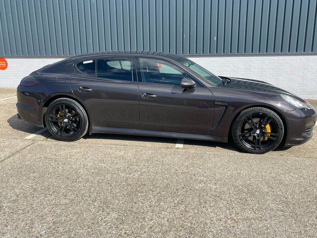 View our PORSCHE PANAMERA