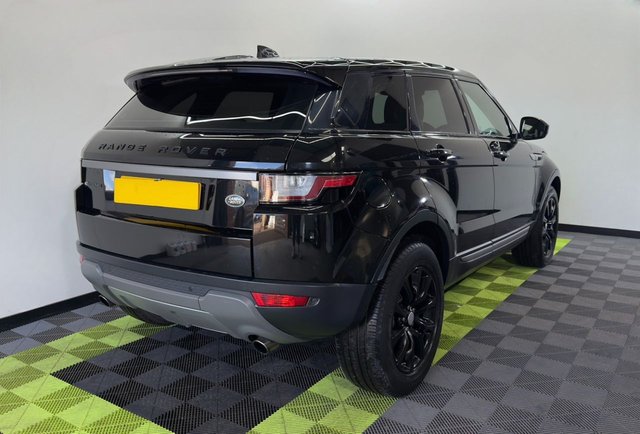 2017 Land Rover RANGE ROVER EVOQUE - Photo 2