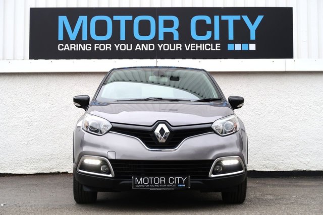 View our RENAULT CAPTUR