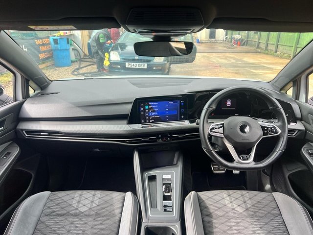 2022 VOLKSWAGEN GOLF 1.5 eTSI MHEV R-Line DSG Euro 6 (s/s) 5dr - Photo 12