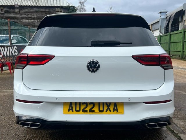 2022 VOLKSWAGEN GOLF 1.5 eTSI MHEV R-Line DSG Euro 6 (s/s) 5dr - Photo 11
