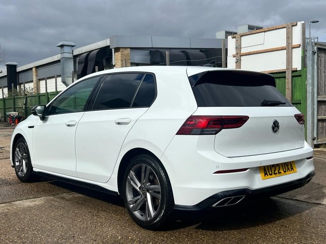 2022 VOLKSWAGEN GOLF 1.5 eTSI MHEV R-Line DSG Euro 6 (s/s) 5dr - Photo 9