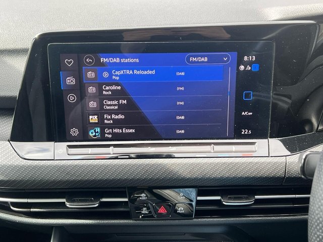 2022 VOLKSWAGEN GOLF 1.5 eTSI MHEV R-Line DSG Euro 6 (s/s) 5dr - Photo 4