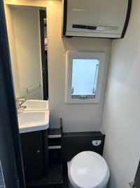 USED 2021 21 ROLLER TEAM ZEFIRO 696 AUTO ZEFIRO 696 4 BERTH AUTOMATIC & 4 TRAVEL