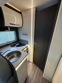USED 2021 21 ROLLER TEAM ZEFIRO 696 AUTO ZEFIRO 696 4 BERTH AUTOMATIC & 4 TRAVEL