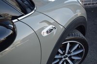USED 2019 19 MINI HATCH 2.0 Cooper S Exclusive Hatchback 3dr Petrol Steptronic Euro 6 (s/s) (192 ps) PAN ROOF / LEATHER / HUD / H&K