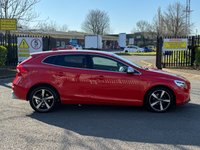 USED 2018 18 VOLVO V40 2.0 D2 R-Design Nav Plus Hatchback 5dr Diesel Manual Euro 6 (s/s) (120 ps) 