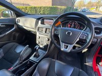 USED 2018 18 VOLVO V40 2.0 D2 R-Design Nav Plus Hatchback 5dr Diesel Manual Euro 6 (s/s) (120 ps) 