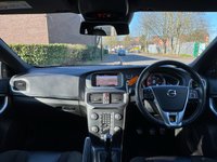 USED 2018 18 VOLVO V40 2.0 D2 R-Design Nav Plus Hatchback 5dr Diesel Manual Euro 6 (s/s) (120 ps) 