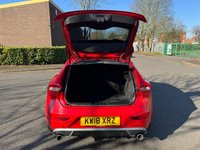 USED 2018 18 VOLVO V40 2.0 D2 R-Design Nav Plus Hatchback 5dr Diesel Manual Euro 6 (s/s) (120 ps) 