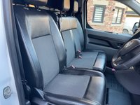USED 2020 70 VAUXHALL VIVARO 1.5 Turbo D 2900 Dynamic Panel Van 6dr Diesel Manual L2 H1 Euro 6 (s/s) (100 ps) 1 OWNER FSH AIR CON CRUISE WARRANTY