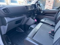 USED 2020 70 VAUXHALL VIVARO 1.5 Turbo D 2900 Dynamic Panel Van 6dr Diesel Manual L2 H1 Euro 6 (s/s) (100 ps) 1 OWNER FSH AIR CON CRUISE WARRANTY