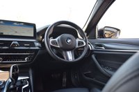 USED 2022 71 BMW 5 SERIES 2.0 520d MHT M Sport Saloon 4dr Diesel Hybrid Steptronic Euro 6 (s/s) (190 ps) M SPORT PRO / 1 OWNER / FSH