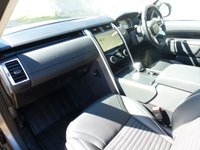 USED 2022 72 LAND ROVER DISCOVERY 3.0 D300 MHEV SE SUV 5dr Diesel Auto 4WD Euro 6 (s/s) (300 ps) www.suffolkcarcentre.co.uk - Located at Reydon