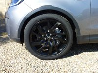 USED 2022 72 LAND ROVER DISCOVERY 3.0 D300 MHEV SE SUV 5dr Diesel Auto 4WD Euro 6 (s/s) (300 ps) www.suffolkcarcentre.co.uk - Located at Reydon