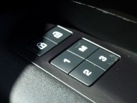 USED 2022 72 LAND ROVER DISCOVERY 3.0 D300 MHEV SE SUV 5dr Diesel Auto 4WD Euro 6 (s/s) (300 ps) www.suffolkcarcentre.co.uk - Located at Reydon