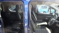 USED 2023 23 VAUXHALL COMBO Life 1.5 Turbo D XL Wheelchair Access WAV 3 seats + Wheelchair Access