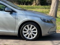 USED 2015 15 VOLVO V40 1.6 D2 SE Lux Nav Hatchback 5dr Diesel Manual Euro 5 (s/s) (115 ps) 