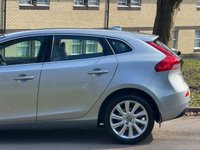 USED 2015 15 VOLVO V40 1.6 D2 SE Lux Nav Hatchback 5dr Diesel Manual Euro 5 (s/s) (115 ps) 