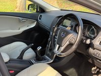 USED 2015 15 VOLVO V40 1.6 D2 SE Lux Nav Hatchback 5dr Diesel Manual Euro 5 (s/s) (115 ps) 