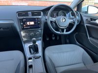 USED 2017 67 VOLKSWAGEN GOLF 1.5 TSI EVO SE Nav Hatchback 5dr Petrol Manual Euro 6 (s/s) (130 ps) *FSH *ZERO DEPO FINANCE *1  OWNER