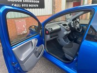 USED 2010 60 TOYOTA AYGO 1.0 VVT-i Blue Hatchback 5dr Petrol Manual Euro 4 (67 bhp) *