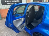 USED 2010 60 TOYOTA AYGO 1.0 VVT-i Blue Hatchback 5dr Petrol Manual Euro 4 (67 bhp) *