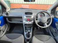 USED 2010 60 TOYOTA AYGO 1.0 VVT-i Blue Hatchback 5dr Petrol Manual Euro 4 (67 bhp) *