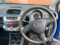 USED 2010 60 TOYOTA AYGO 1.0 VVT-i Blue Hatchback 5dr Petrol Manual Euro 4 (67 bhp) *