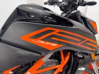 USED 2022 22 KTM 125 DUKE 125 Naked Petrol Manual Euro 5 (15 ps) 