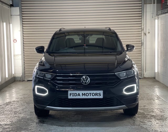 View our VOLKSWAGEN T-ROC