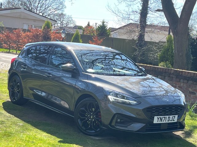View our Ford Focus 1.0 EcoBoost MHEV ST-Line X Editon Hatchback 5dr Petrol Hybrid Euro 6 (155 ps)