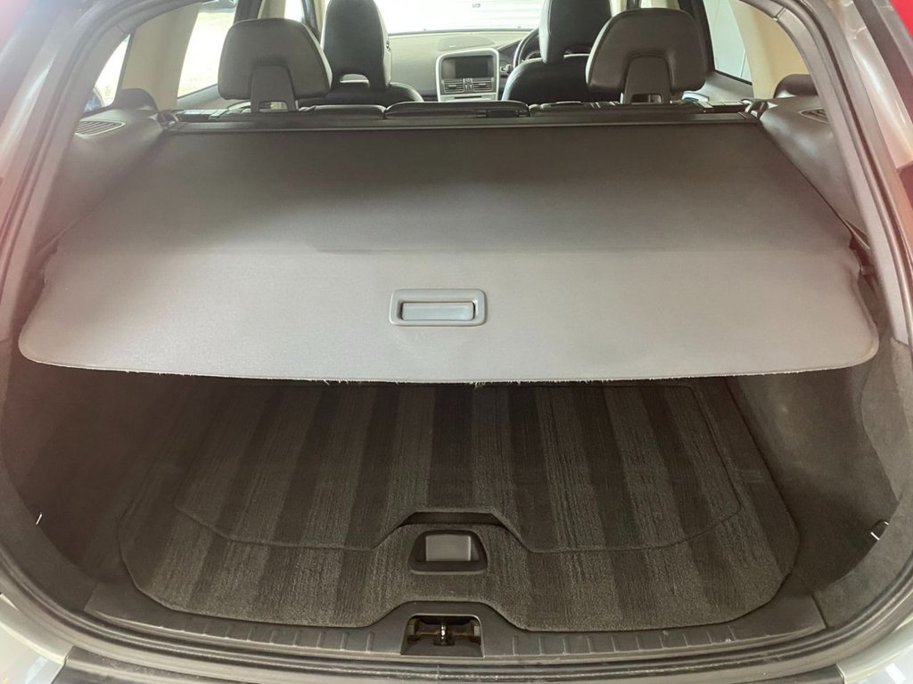 USED 2011 11 VOLVO XC60 2.4 D5 SE Lux SUV 5dr Diesel Geartronic AWD Euro 5 (205 ps) GREAT SPECIFICATION XC60