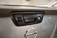 USED 2021 H NISSAN NAVARA 2.3 dCi N-Guard Pickup Double Cab 4dr Diesel Auto 4WD Euro 6 (190 ps) 