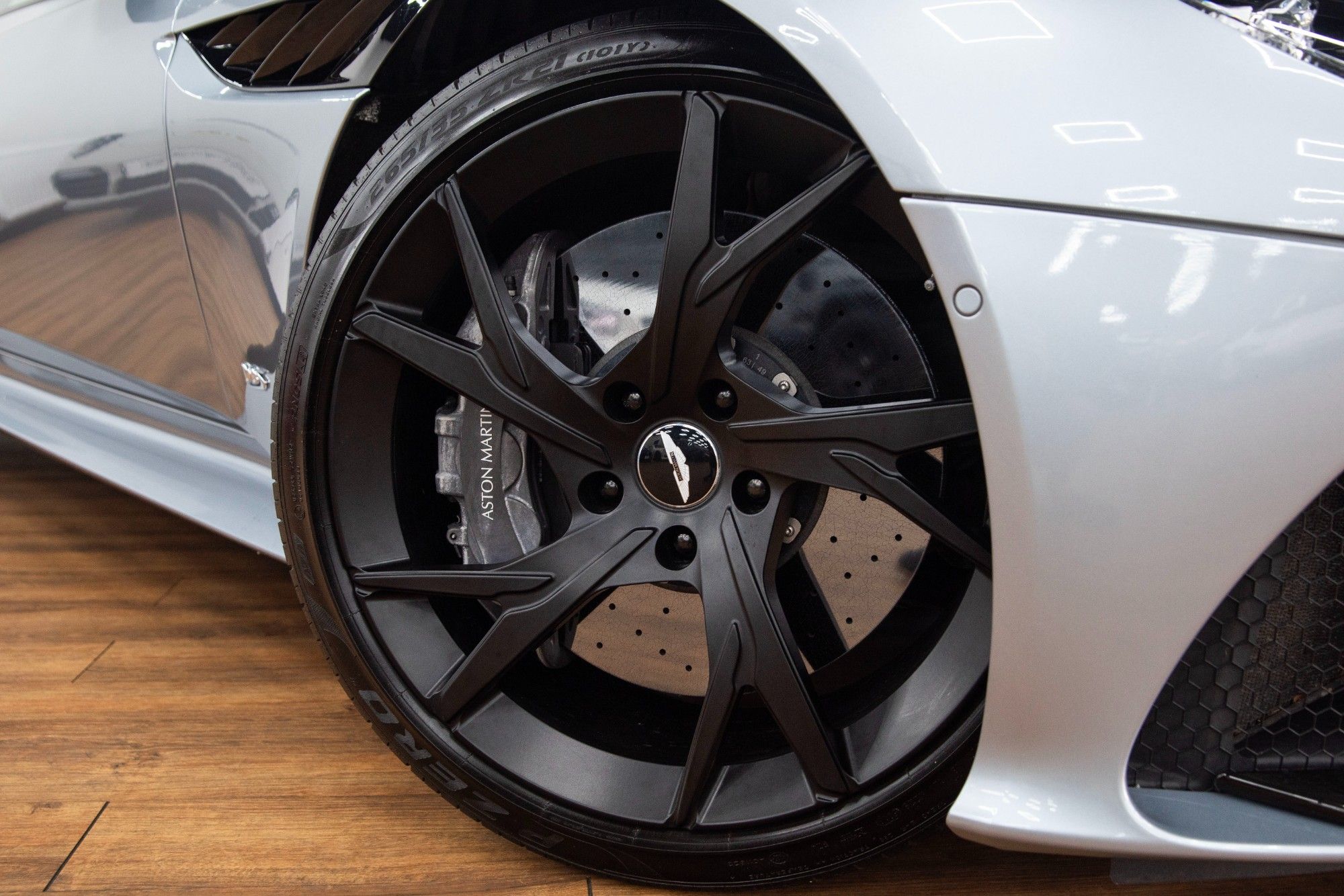 USED 2019 19 ASTON MARTIN DBS 5.2 V12 BiTurbo Superleggera 