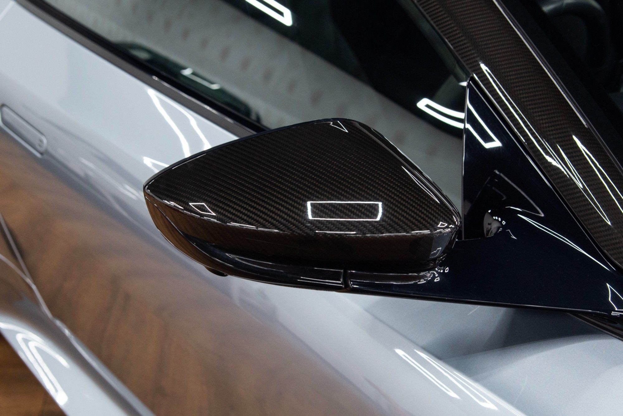 USED 2019 19 ASTON MARTIN DBS 5.2 V12 BiTurbo Superleggera 