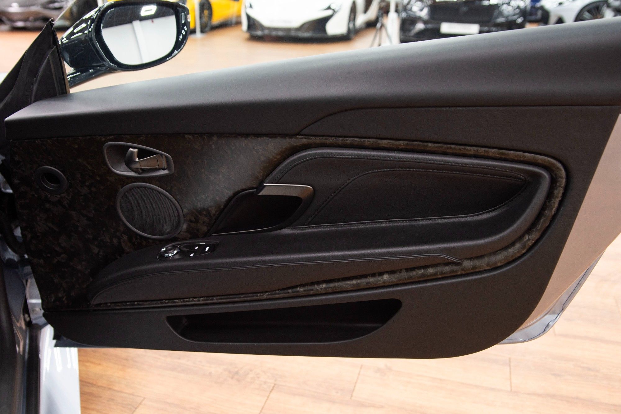 USED 2019 19 ASTON MARTIN DBS 5.2 V12 BiTurbo Superleggera 